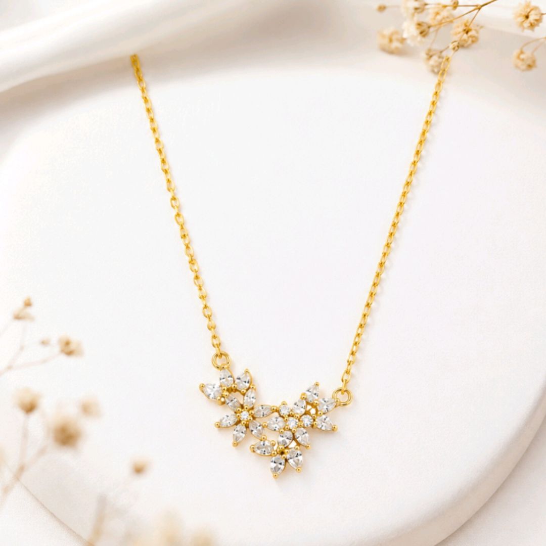 Starry Flowers Necklace